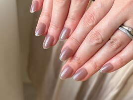 グレージュ×ラメライン