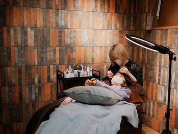 リリーバイムク(Lily by MUKU)の写真/居心地の良さと最上級のおもてなし、円山のサロン【大人が通える美容室MUKU】のアイラッシュサロン。
