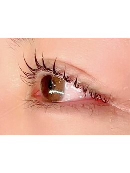 ナチュラル上品な目元にしたい