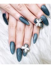 くすみブルーマグネットネイル