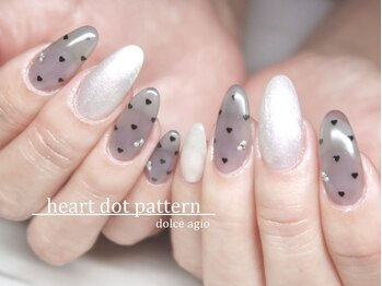 モノトーンネイル