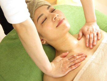 イチ(ichi)/首こり＆デコルテケア★