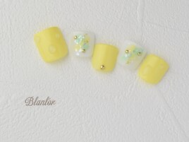 FOOT すずしげしずくネイル
