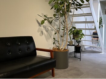 ルムブロウ 豊田浄水店(LUMBROW)/待合