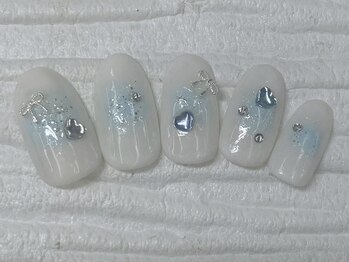 ハニービービー(Honey Bee Bee)/水色チークネイル