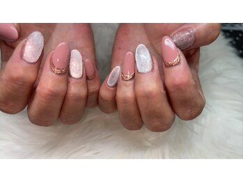 大人シンプルネイル