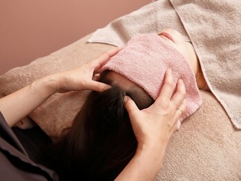 ナオコドットエス(NAWOCO.s)の写真/よもぎ蒸しで巡りを整え、ホットアイマスクで目元もじんわり♪極上のドライヘッドスパで至福のひとときを!