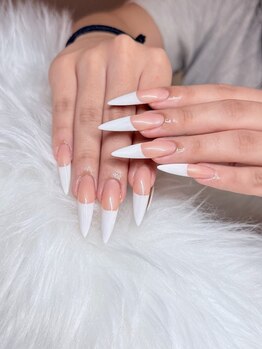 エヴァネイルズ(Eva nails)の写真/憧れのロングネイルで指先から華やかに♪チップ長さ出し＆スカルプで理想の美フォルムを叶えましょう！