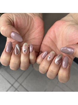 トータルサロン 白べぇーっ プラス/秋ネイル