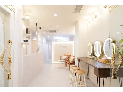 サンクリュクス 栄店(CINQ LUXE)の写真