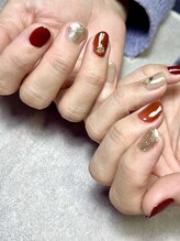 イオナ(iona)/片手2本づつのデザインネイル