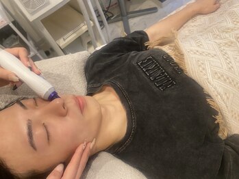 アカヌケ(AKANUKE)の写真/大人気の毛穴洗浄でお顔に溜まった古い角質や黒ずみを大洗浄♪ニキビ予防にもなりスキンケアの浸透率もUP◎