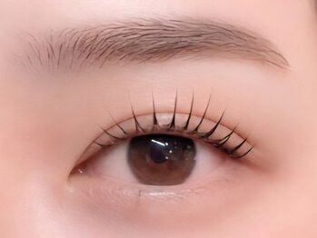 サロン ド ティアラ(Salon de TIARA)の写真/ナチュラル上品な目元を演出！パリジェンヌ高濃度補修ケアで、自まつげに自信を☆