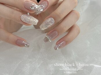 リン 恵比寿(RiN.)/ホワイトピクシーネイル akane