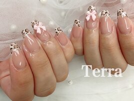 レオパード　フレンチネイル