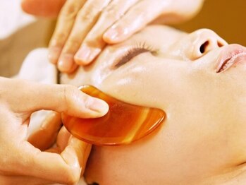 エステサロン さくら 川越店の写真/悩みが深まる50代からの本格リフトアップコース◆かっさ×リンパケアの"めぐらせ美容"で徹底たるみケア