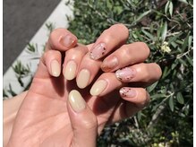 ストーリーアイラッシュアンドネイル(Story)/黄色×ニュアンスネイル♪