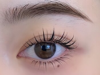 ユナビ 池袋東口(Yunabi)の写真/人気★上下マツエクセットメニューがあり、ベテランスタッフが担当丁寧な説明で初めての方にもオススメ！