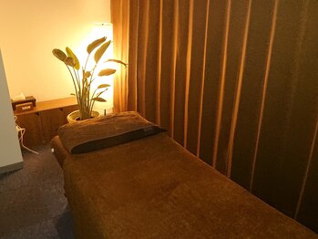 てもみしょくにん/店内