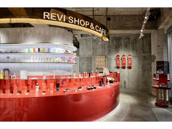 ルヴィショップ 沖縄(REVI SHOP)/華やかな店内♪