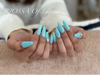 リオッサ オブ ラグーン(RIOSSA of Lagoon)/ワンカラーキラキラパーツネイル