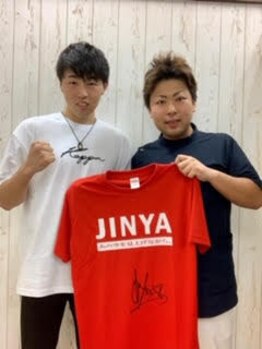 ボディマネジメント整体院 蒲田/ご来店のお客様と写真