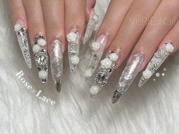 ヴリエ 立川店(VURIE)の写真/キレイな指先とシンプルなデザインを楽しみたい方や大事なイベントにも◎チップ長さだし×シンプル¥12100