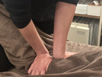 リラクゼーションあゆーるの写真/【あゆーる独自技術◎】高度電界マシン×筋膜リリース×アロマの贅沢セット☆宮崎で叶う最先端の体質ケア♪