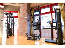 カラッド(KARAD)/トレーニングマシン