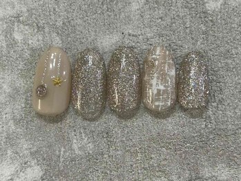 ドリームズ(Dreams)の写真/350種の豊富なカラーをご用意!!《持ち込みネイル90分¥9800~》特別な日のネイルにもピッタリ♪