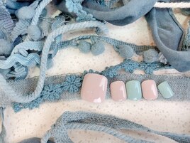 フットネイルの季節に！