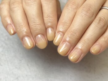 バーガンディ 鶴田(BURGUNDY)/ベージュグラデーション