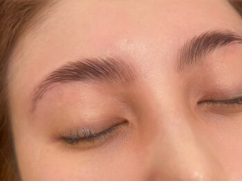 リオ(RIO)の写真/“駅近プライベートサロン”1人1人に合わせるデザイン!骨格や筋肉に合わせて眉の形を整えて理想の美眉に♪