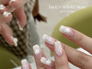 リン 恵比寿(RiN.)/ホワイトレースネイル　akane