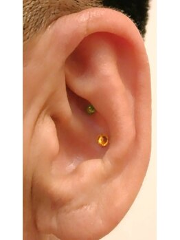 紬/男性にも人気♪耳つぼジュエリー