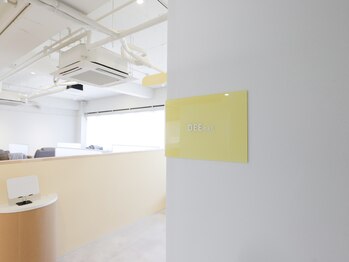 ディーネイル アイラッシュ オカザキ(DEE nail×eyelash okazaki)