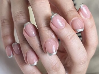ユープラス(YU+)の写真/【飾りすぎない美しさ◇】シンプルネイル・ネイルケア技術◎あなたの雰囲気に合わせてデザインをご提案！