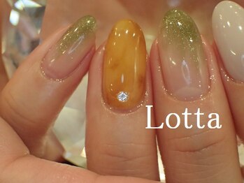 ロッタ(Lotta)/べっ甲×ダイヤモンドネイル♪