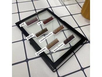 ミアラッシュバイオンフリーク(miiia lash by ON fleek)の写真/いつもとは違う印象に☆抜け感＆透明感でおしゃれな目元♪お好みに合わせてカラー組み合わせもOK◎