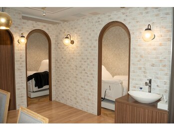 アリーズ 心斎橋店(Aries)/個室の施術部屋《心斎橋》