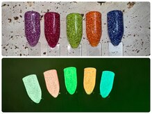 ビューティフルムーン ネイル 本厚木(Beautiful Moon Nail)/*蓄光ネイル*