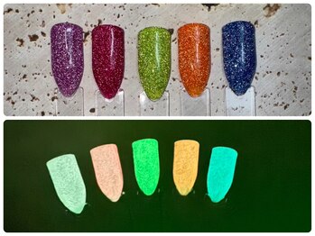 ビューティフルムーン ネイル 本厚木(Beautiful Moon Nail)/*蓄光ネイル*