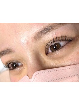 ナチュラル上品な目元にしたい