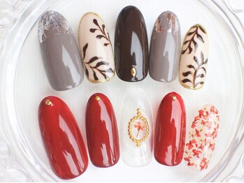 ネイルサロン あかねいろ/秋冬 グレー 押し花