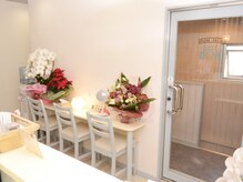 コウ アトリエ(KOH)/施術前後の待合スペースも設置☆