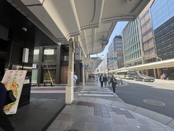 コアラの眠り 京都河原町店/ドトールの交差点を左折