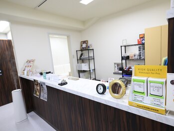 ボーテドアクリ 元町店(Beaute de ACRI)/清潔感のある店内