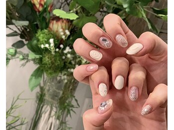 ネイルズ ララ(nails Lala)/おまかせホワイトネイル