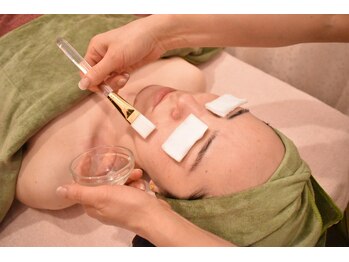 ひまわり整体サロン/水光肌ピーリングのイメージ