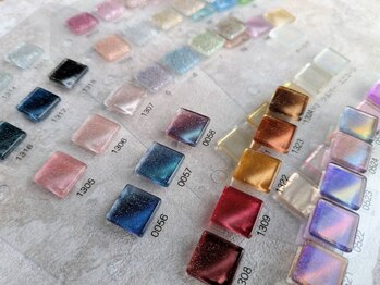 ヒト(HI-TO)の写真/【高技術×丁寧な施術】カラー＆パーツが豊富◎大人気のマグネット＆フラッシュ＆ミラーも幅広くご用意♪